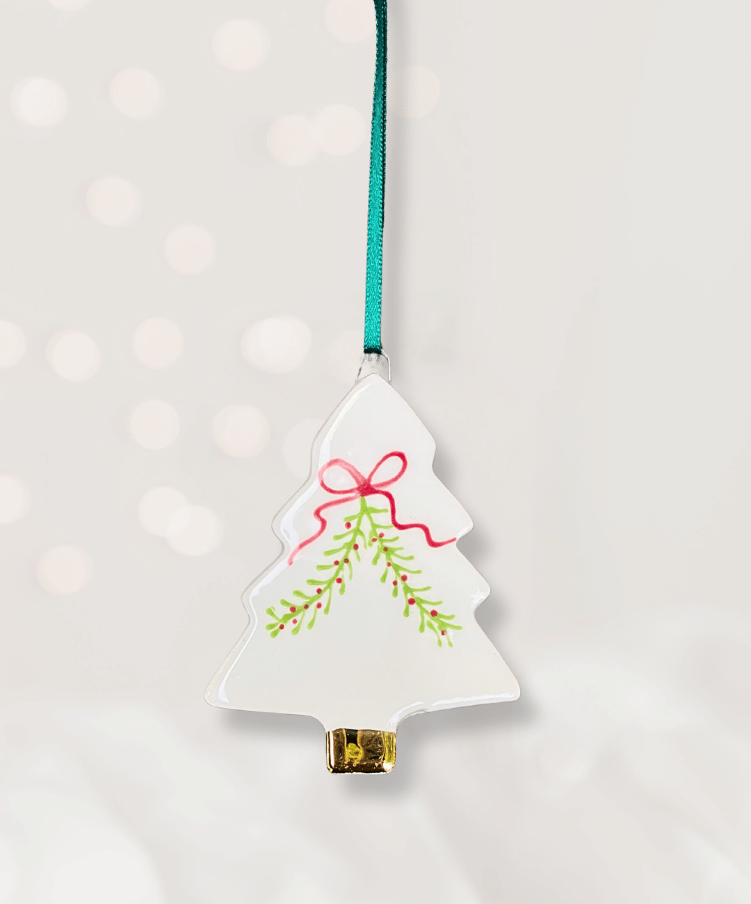 Ceramic Christmas Tree Ornament with Christmas Garland design
